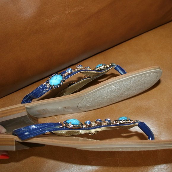 Unisa Thong Sandals, Size 9 1/2. Blue Strap, Embellished with Stones - Picture 9 of 11